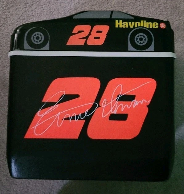 Vintage Ernie Ervin #28 BLACK Ford Thunderbird Car Top Drink Cooler by Speedway
Opens in a new windo