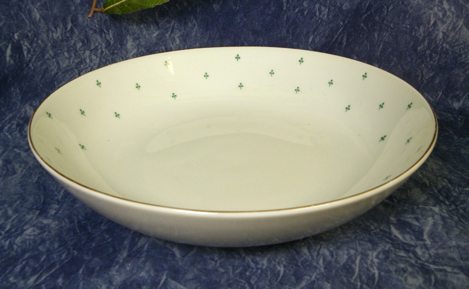 ARZBERG 1495 - 81 - 1 flache Schüssel H. Gretsch GRÜNES DEKOR Goldrand