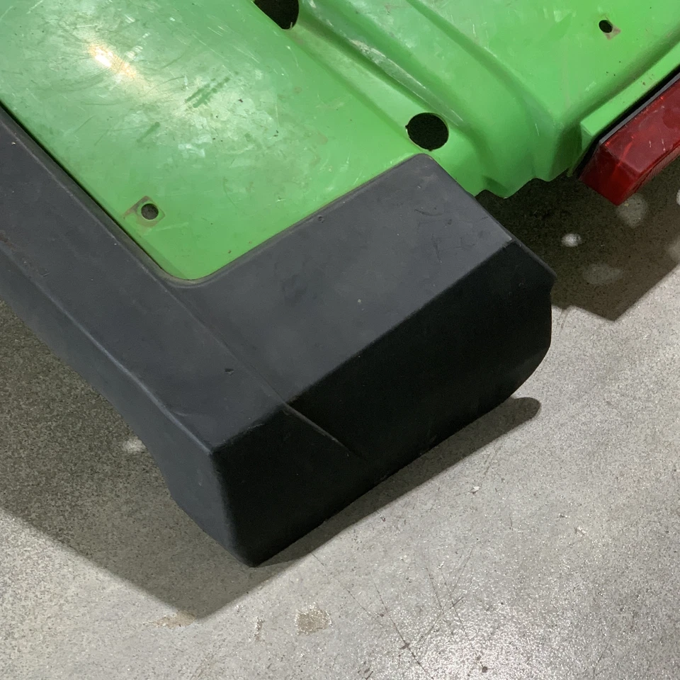 Panel, Rear Fender/Cab, Lime Green - 2003 ARCTIC CAT  400 Automatic 4x4 - Image 4 of 4