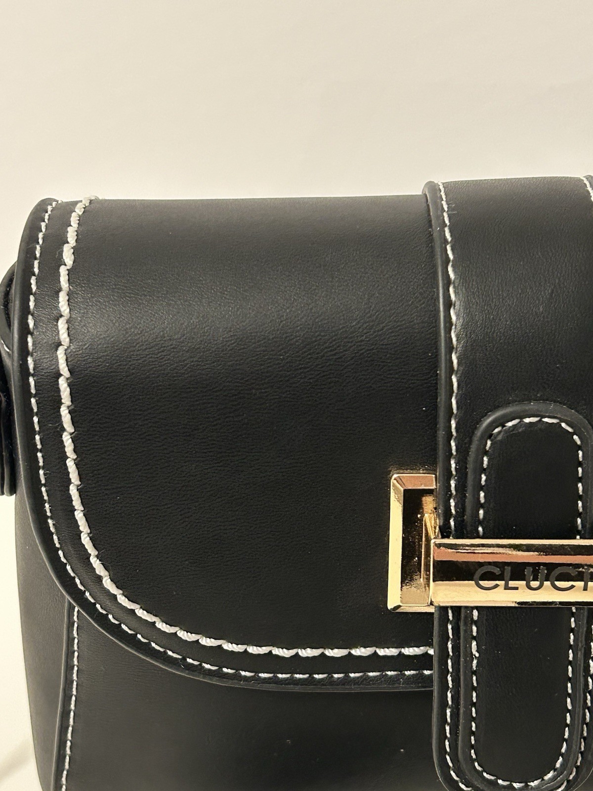 NEW CLUCI Crossbody Bag Small Black w/ White Stitching Shoulder Purse Cellphone