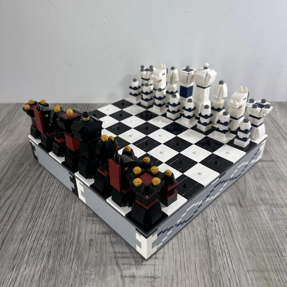 LEGO Games 40174 Chess Checkers 100% Complete Box Manual Adult Owned Retired Set - Image 3 of 4