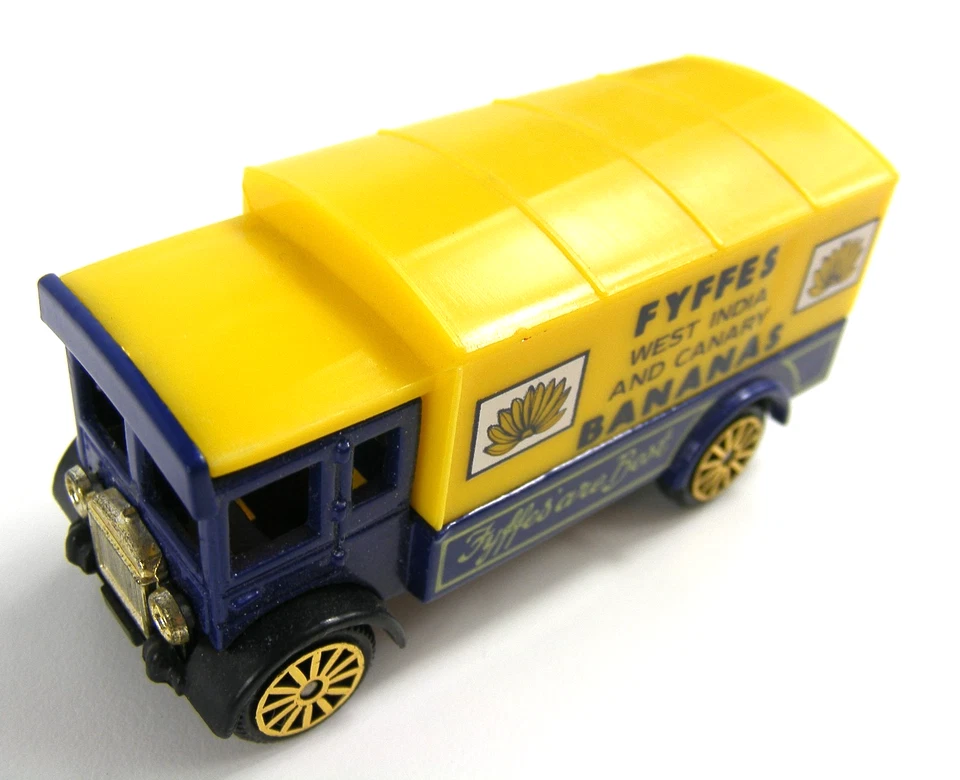 CORGI Classic Die Cast Vehicle Lot x 3 AEC Van x2 Bedford Bus Excellent Conditio - Image 3 of 4