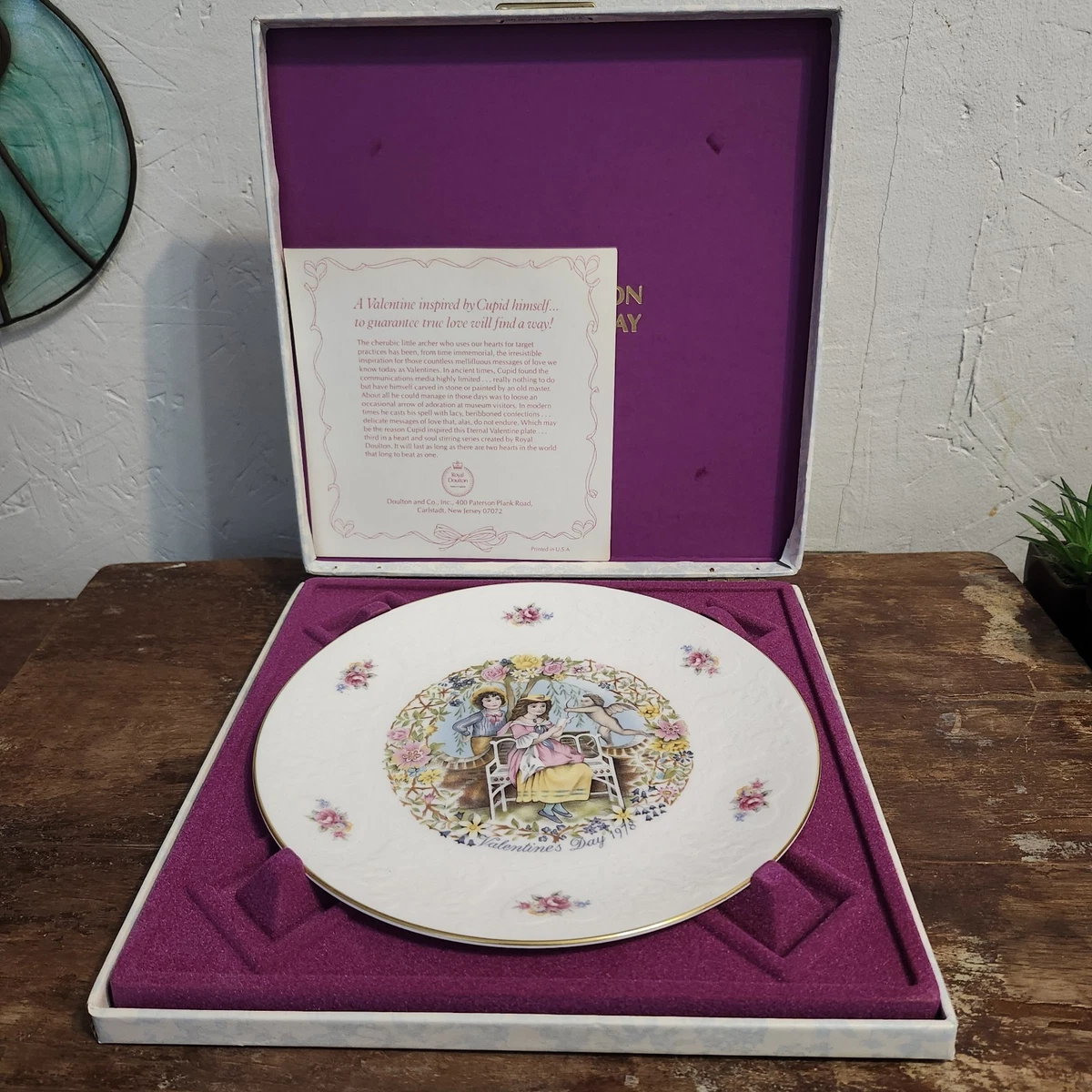【希少・限定品】ロイヤルドルトン エルテ コレクタープレート「T」 Vintage Royal Doulton In Royal Doulton Collector Plates for sale