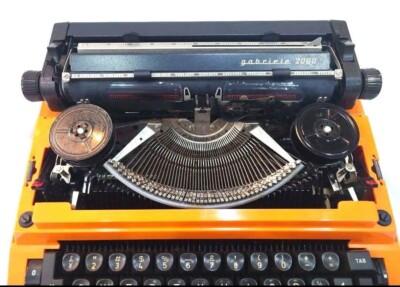 ビンテージ・極レア】電動タイプライター Adler Gabriele 2000 Adler