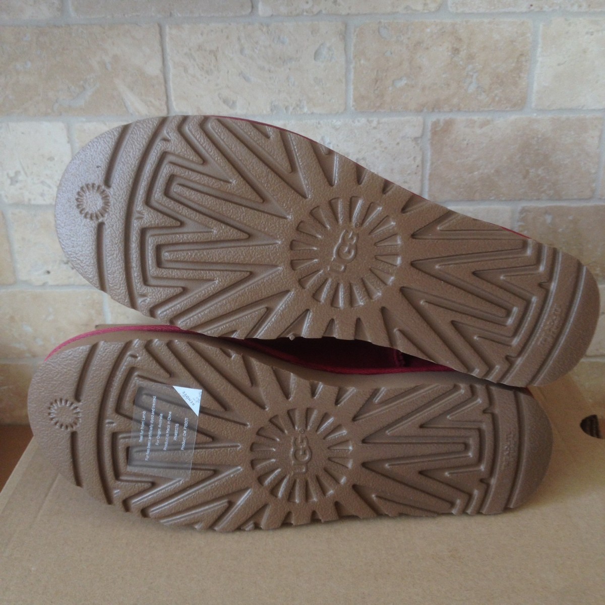 UGG Classic Short II Garnet Water-resistant Suede Boots Size US 6