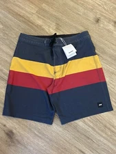 Men’s Vuori Banks  Board Shorts Liner-less Performance size 32 waist