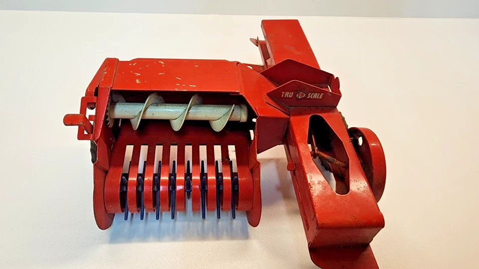 Vintage Tru-Scale 1/16 Farm Toy Hay Baler - Image 2 of 4