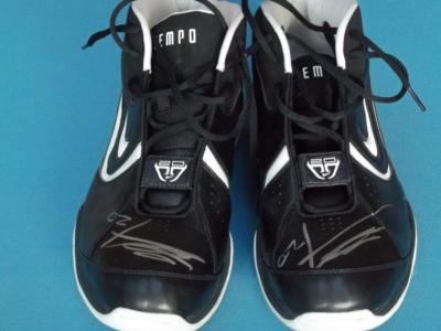 spurs nike trainers