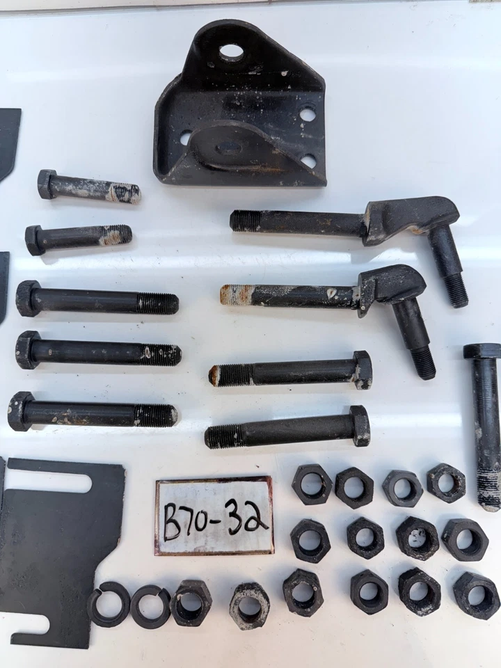 OEM 1959 1960 Chevy Impala Belair Bonneville Misc Bolts LOT B70-32 - Image 4 of 4