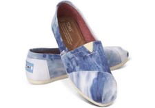 Women's Toms Classics Tie Dye Blue Clouds Slip On Canvas Shoes