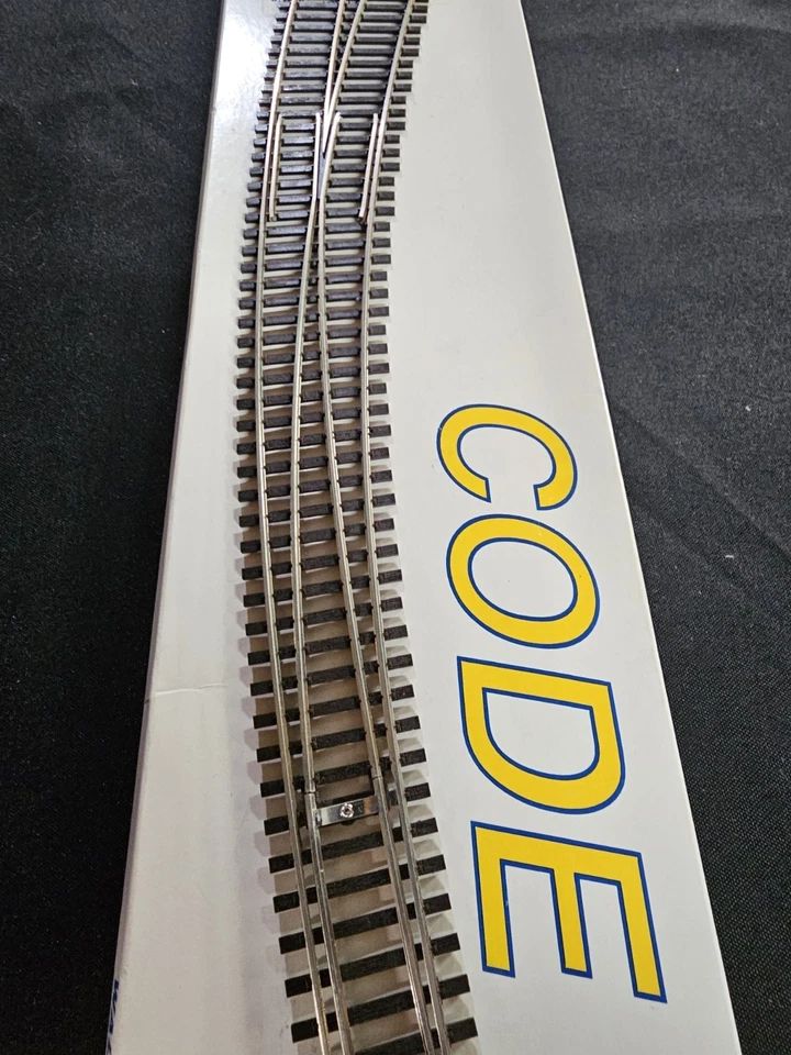 Walthers Code 83 Shinohara #8 RH Turnout 948-829 36"/32" - Image 3 of 4