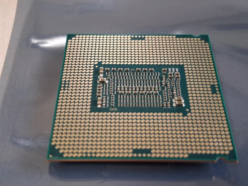 Procesador CPU de escritorio Intel Core i7-8700K 3,70 GHz 6 núcleos 12 MB LGA1151 (SR3QR) Foto 2 de 3