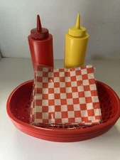 Catsup And Mustard / Baskets Picnic 