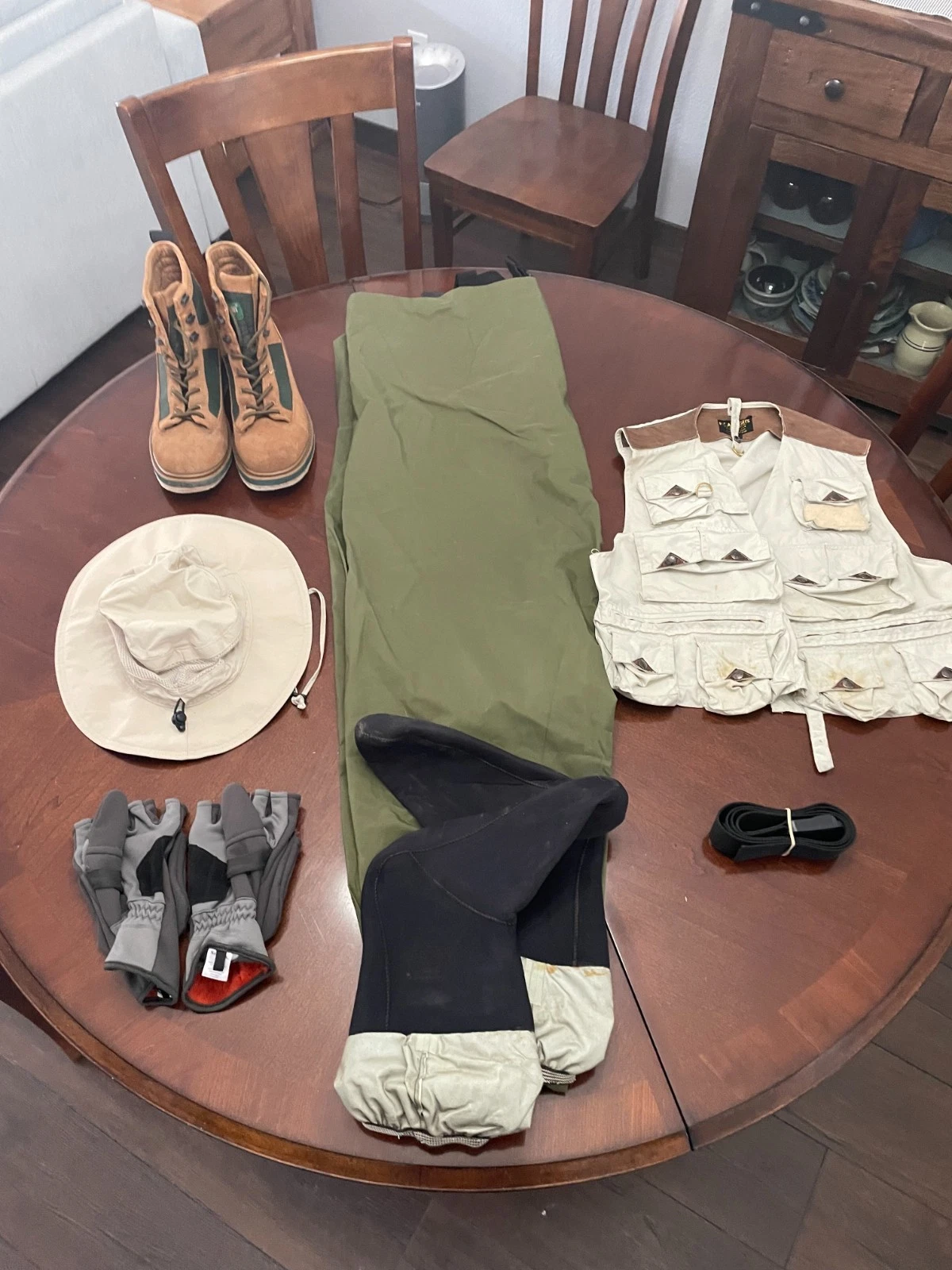 6 PC. MEN’S FLY-FISHING OUTFIT: WADERS, VEST, GLOVES, BELT, HAT & BOOTS