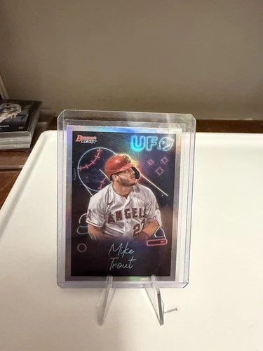 2022 Bowman's Best - Bowman Ufo Mike Trout #UFO-1
