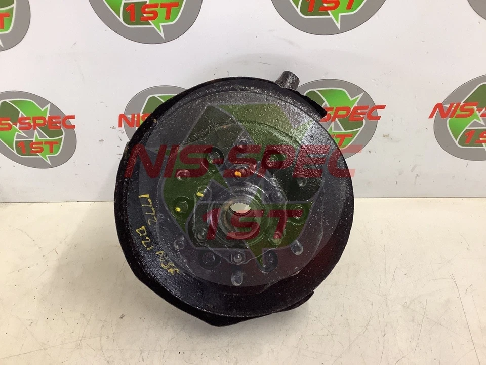 Buje delantero lado pasajero Nissan Navara D21 1989-2001 Foto 2 de 4