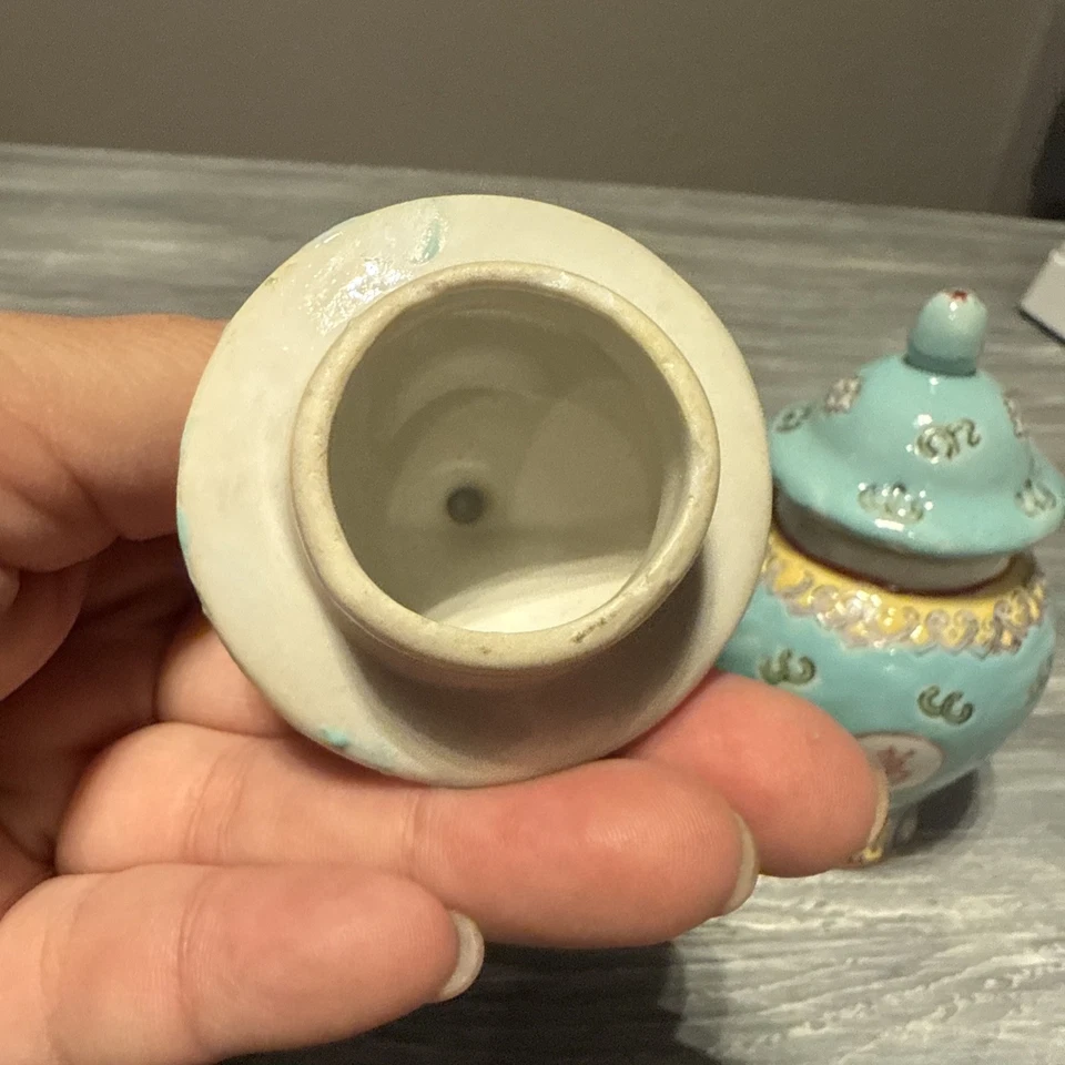 Pair Chinese Export MINI Jingdezhen Blue Famille Rose Porcelain Ginger Jar 4" - Image 3 of 4