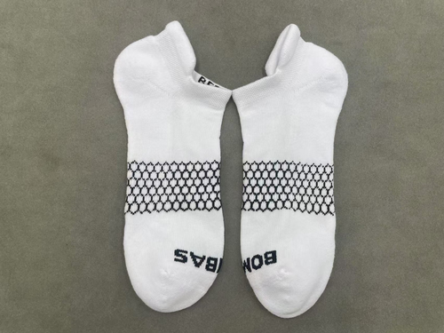 4 Pairs BOMBAS Women's Ankle Socks Solid Size Medium 8-10.5 white - Picture 2 of 2