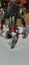 LEGO Bionicle Makuta 8589 with Instructions And Box 2003