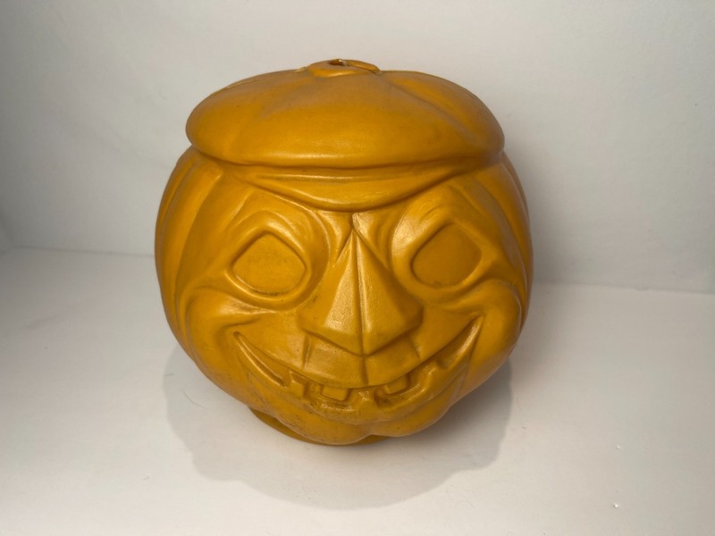 Unique vintage jack o lantern blow mold 9x9