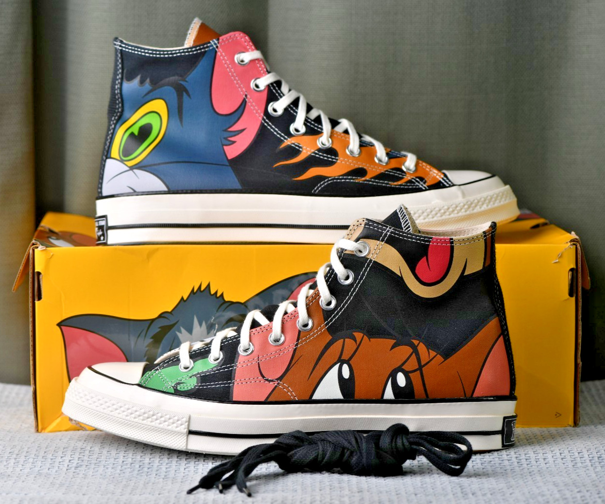Size: 11 Men/13 Women | Converse All Star Chuck Taylor 70 "Tom & Jerry" thumbnail 2