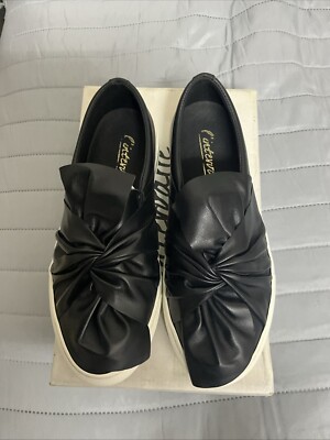 Lintervalle Luby Sandalen Slipper / schwarzes Leder / Größe EU 37