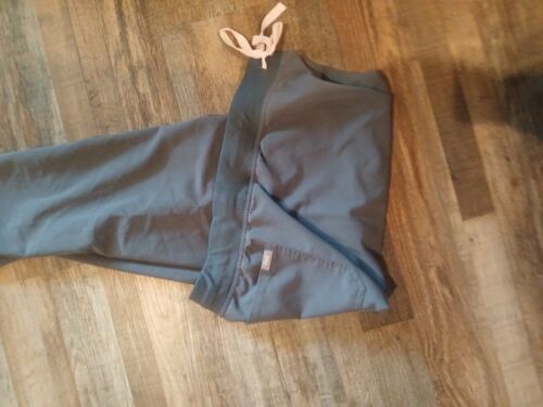 Fig Technical Wear Grey 2pc. Sz MP Scrubs - Picture 5 of 8