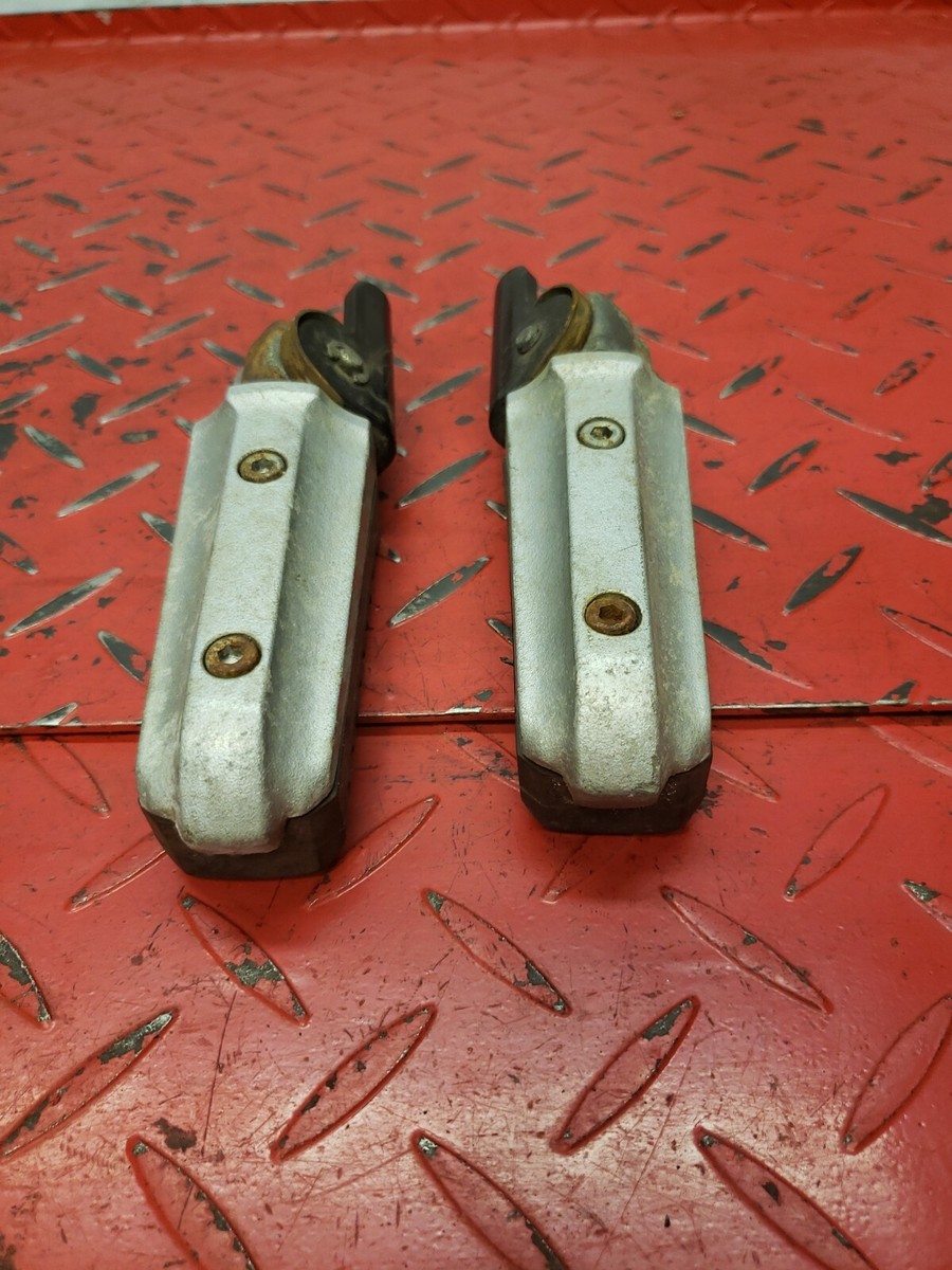 1985 Kawasaki 454 LTD EN450A Complete Passenger Foot Peg
