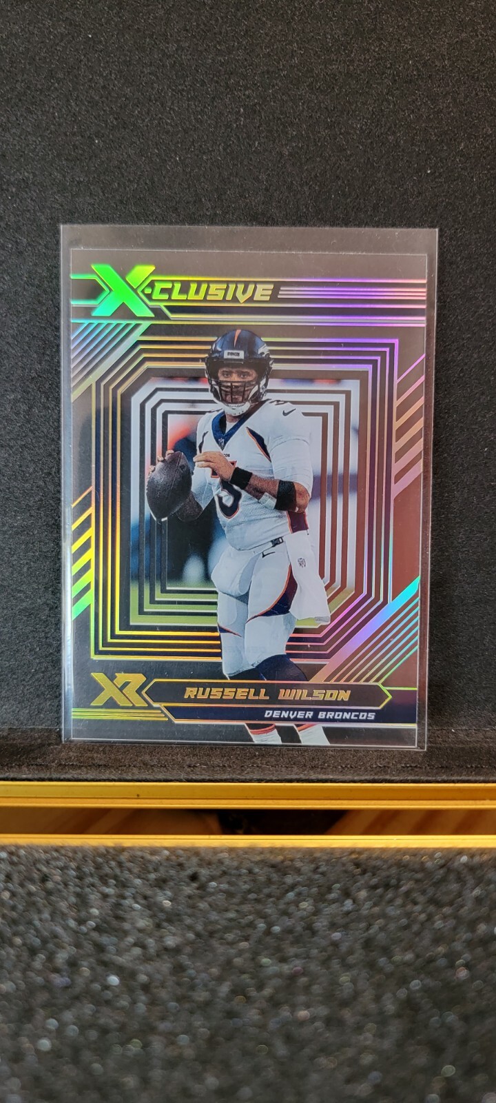 Russell Wilson XC-8 2022 PANINI XR X-CLUSIVE CASE HIT SSP Broncos 39