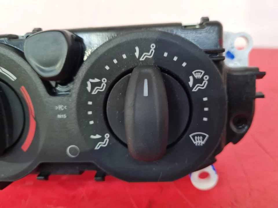 FORD TRANSIT CUSTOM MK8 2014 HEATER CONTROL PANEL 1843005 - Image 4 of 4