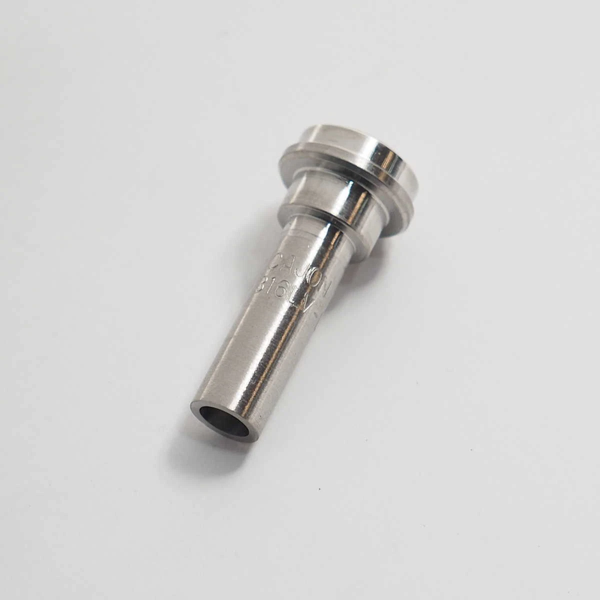 316L VAR High Flow VCR Fitting, Short TBW Gland, 1/4 HVCR X, 60 OFF