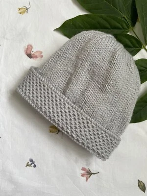 OWN DESIGN Easy knitting pattern DK hat Little Loops