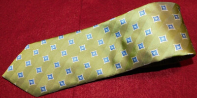 JoS A. BANK EXECUTIVE COLLECTION GREEN/BLUE/WHITE SQUARES MOTIF TIE - NWT.