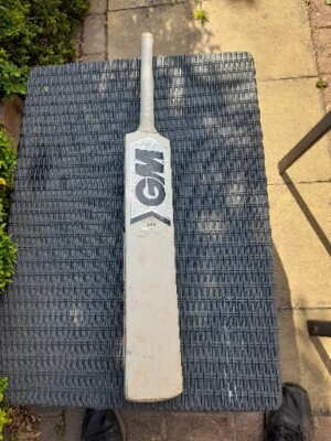 GM ICON Cricketschläger DXM F7 CRICKETSCHLÄGER 2,2LB Gunn & Moore
