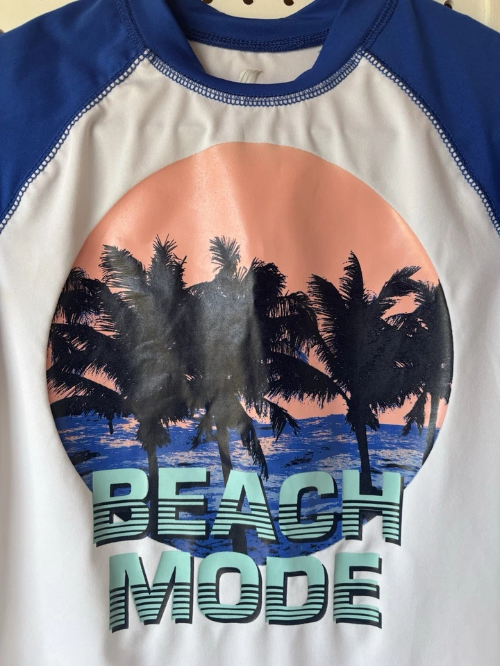 Camisa de natación corta The Childrens Place Rash Guard SLV para niños talla Lg 10/12 Foto 2 de 4