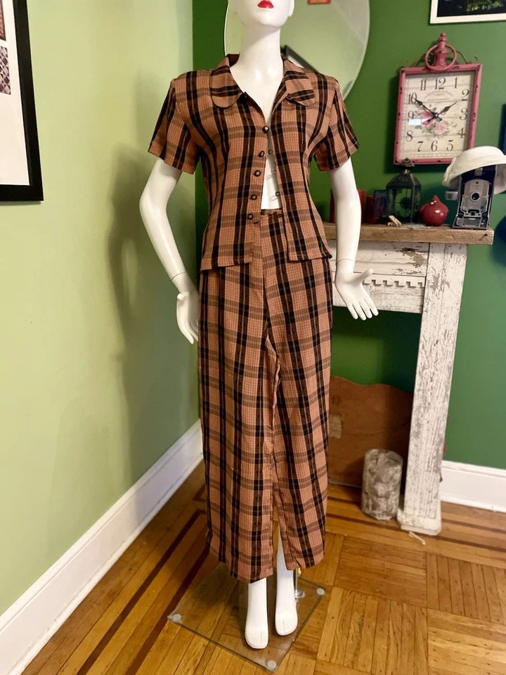 Conjunto de pantalones anchos y top abotonados vintage retro años 40 a cuadros Foto 2 de 4