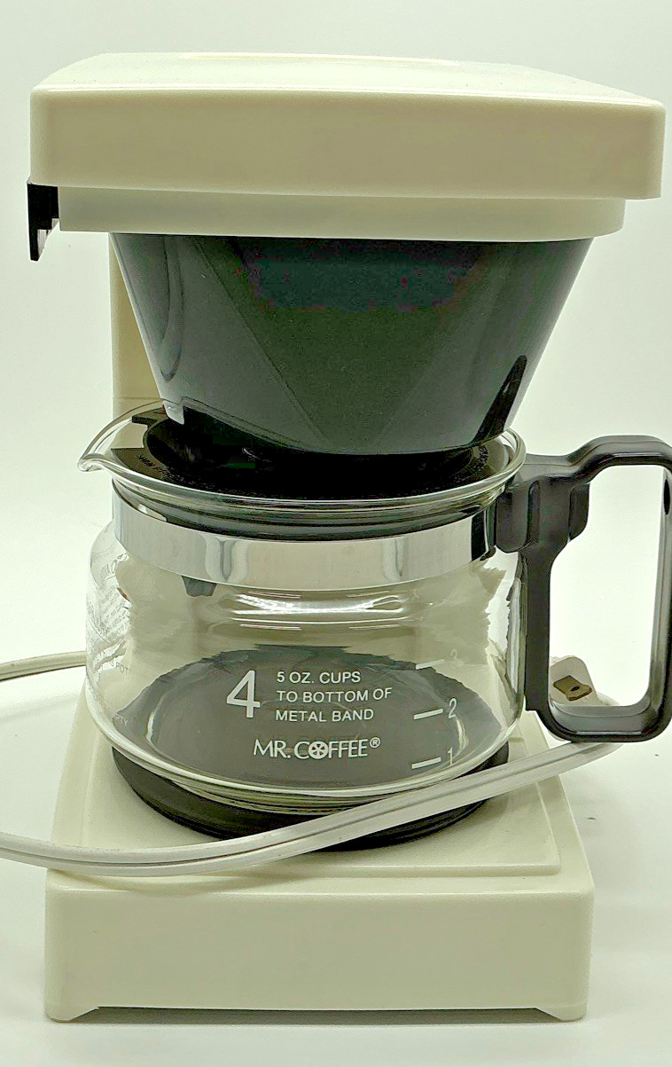 MR Coffee 4 cup coffee maker-FREE SHIPPING-GOOD CONDITION