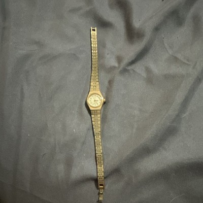 Rado Florence Women s Quartz Analog Wristwatch White Dial Gold-Tone Bracelet