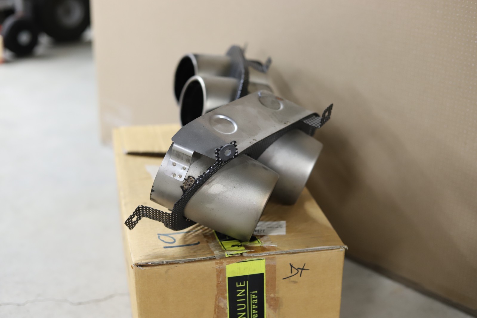 Ferrari California Exhaust tailpipes Set