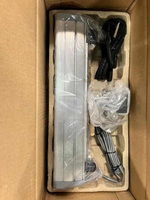 Philips (ColorKinetics) Vaya Linear RGB BCP420 6xLED-HBRGB (Lot of 4 Fixtures)