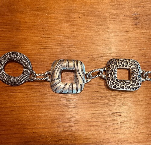 Vintage Silver Tone Leopard Design Heavy Adjustable Link Belt - Picture 3 of 6