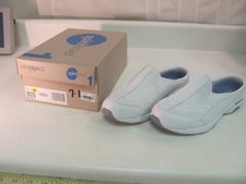 NEW Easy Spirit TRAVELTIME Leather/Textile WHITE Slip On Clogs Shoes sz 7.5 M