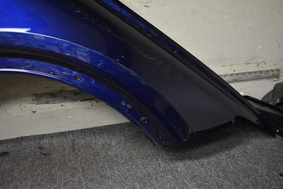 AUDI Q4 E-TRON PREMIUM 2022-2023 GUARDABARROS DERECHO DE FÁBRICA OEM Foto 3 de 4