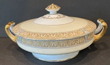Noritake Claire Tureen Round Covered Vegetable Bowl Large Fine China Vintage