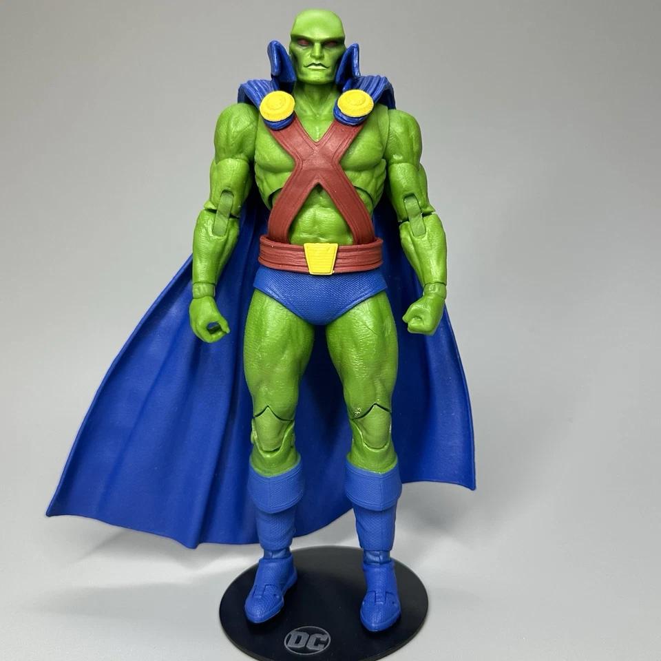 McFarlane DC Multiverse Classic Martian Manhunter 7" Action Figure w/ Card - Image 2 of 4