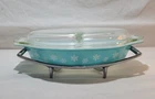 Wonderful Vintage Pyrex 2 Sided Casserole Dish Turquoise Snowflake With Trivet