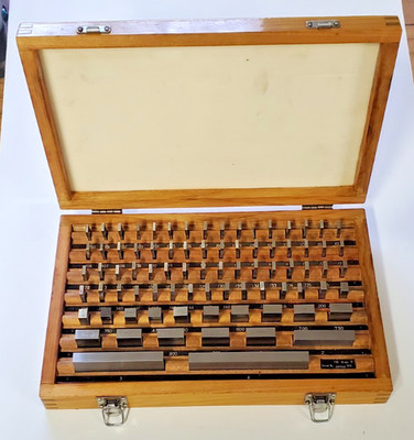 VINTAGE Gage Block Set 81 Pieces Grade B w/wood case .100'' TO 4''