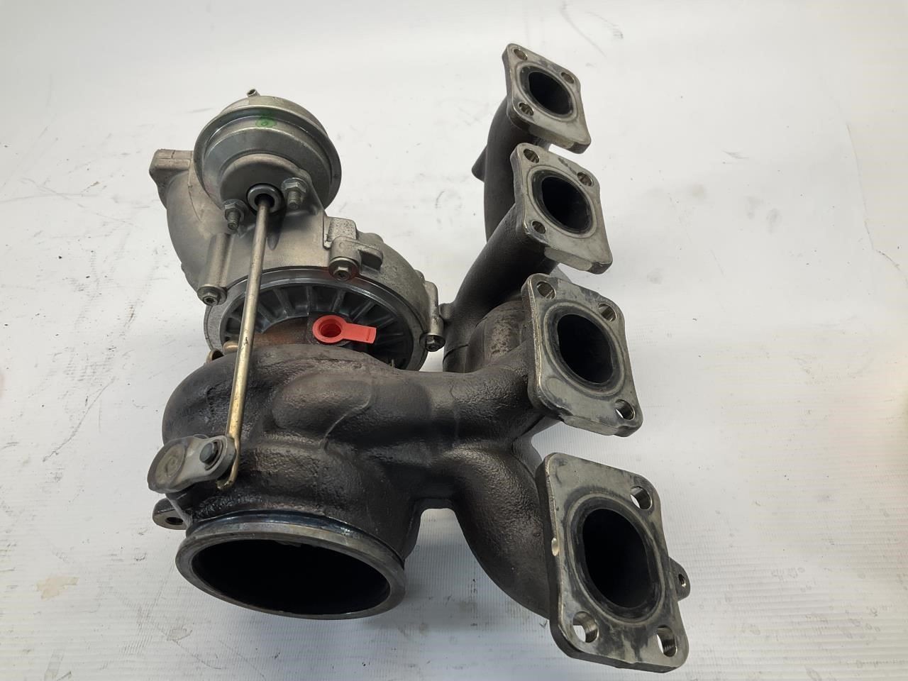19-23 Maserati Levante 3.8L Right Turbocharger Supercharger W/ Exhaust Manifold