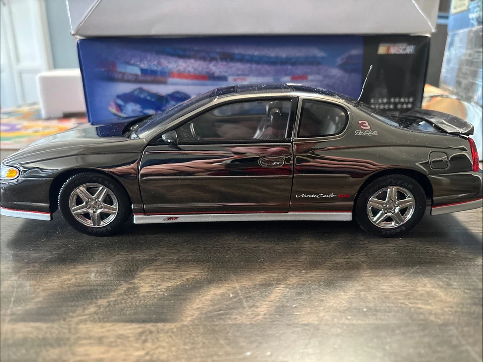 2002 Action Signature 1:18 Dale Earnhardt Monte Carlo SS- 1 of 1008 Color Chrome - Image 2 of 4