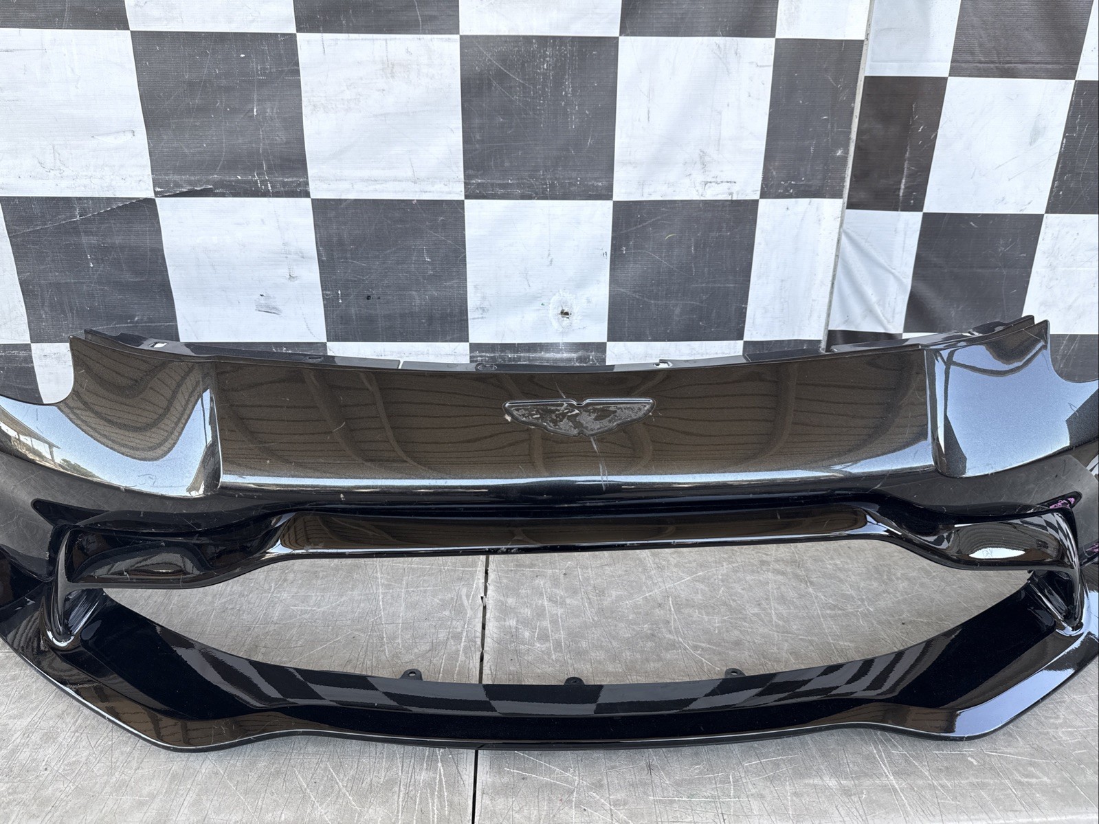2018 2020 2021 2022 2023 2024 Aston Martin Vantage Front Bumper Oem KY63-17626-A